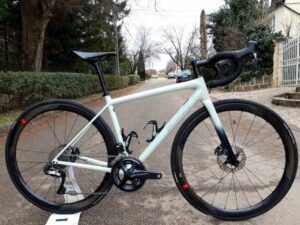 Specialized Aethos Expert Disc, Ultegra Di2, Fulcrum Wind40 Carbon kerék (52)