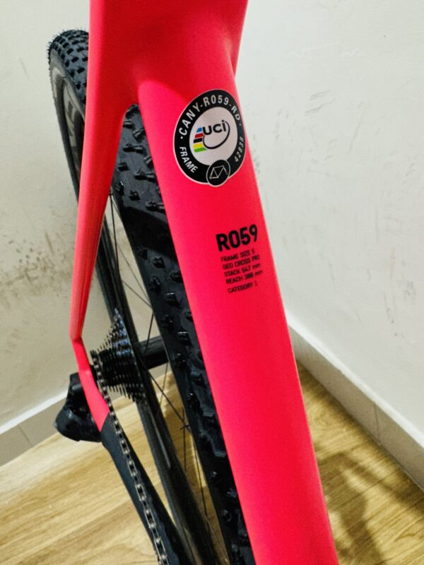 Canyon Inflite CF SLX 9 Super Pink edition, Sram Force eTap AXS 1x12 -GEO Cross Pro (S/55) - Image 6
