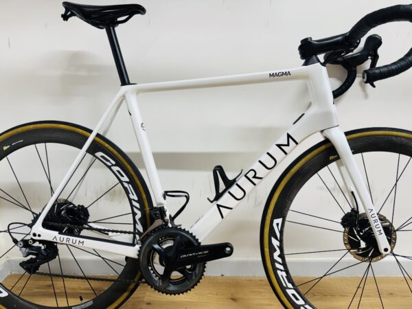 Aurum Magma Carbon Disc, Shimano Dura Ace 11sp, Corima Carbon kerékszett (58) - Image 2