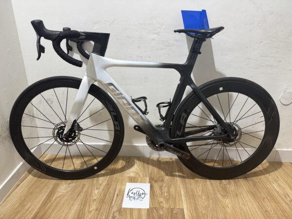 Giant Propel Advanced SL 1 Disc, Sram Force eTap AXS Powermeter, Giant SLR Zero Carbon - Image 17