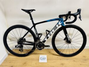 Trek Emonda SLR9 Project One Segafredo, Carbon kerékszettel (52)