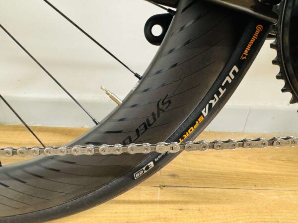 Újszerű Scott Foil RC30 Disc, Shimano Ultegra di2 12s, Syncros Carbon kerékszett(M) - Image 13