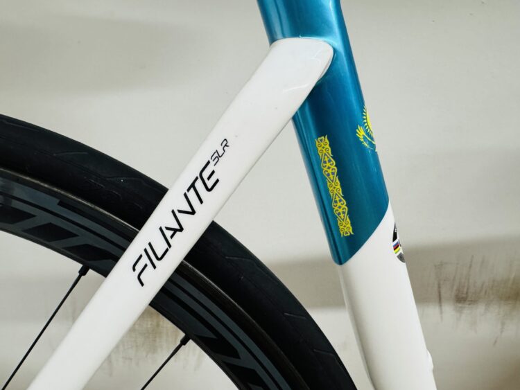 (használt) Wilier Filante SLR ASTANA Disc, Shimano Ultegra di2 12sp, Fulcrum Wind Carbon (L) - Image 4