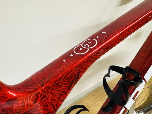 Trek Madone SLR9 Gen8 Red Viper Frost, Sram Red eTap AXS E1, Enve Carbon kerékszett (XS) - Image 5