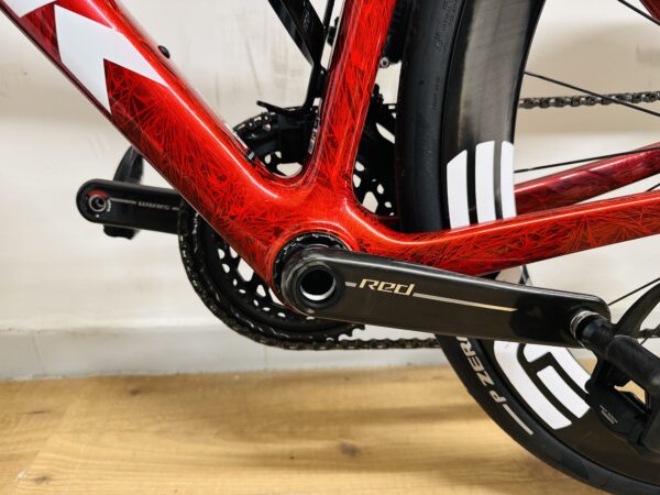 Trek Madone SLR9 Gen8 Red Viper Frost, Sram Red eTap AXS E1, Enve Carbon kerékszett (XS) - Image 14