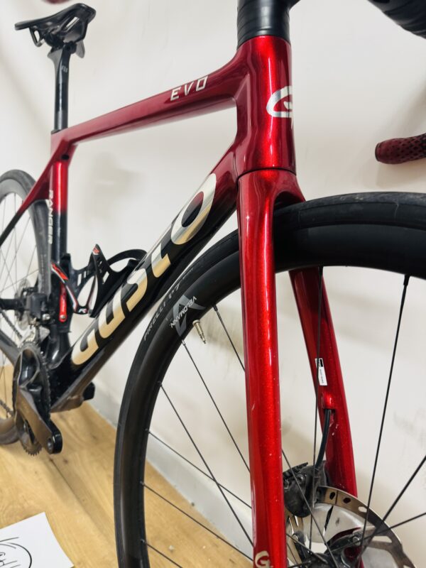 Gusto Ranger Evo Carbon Disc, Shimano 105 di2, Carbon kerékszett (M/L) - Image 8