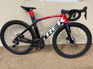 (használt) Trek Madone SLR7 Gen6, Bontrager Aeolus Carbon (52)
