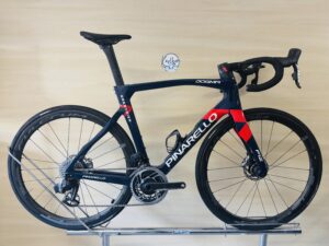 (használt) Pinarello Dogma F12, Sram Red eTap AXS, Fulcrum Racing Speed Carbon (56)