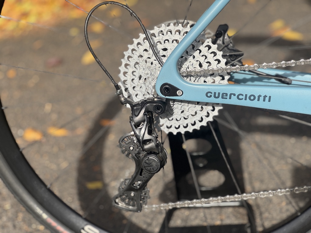 (használt) 2025 Guerciotti Escape Carbon Disc Gravel, Campagnolo Ekar 1x13, Ursus kerékszett (S) - Image 5