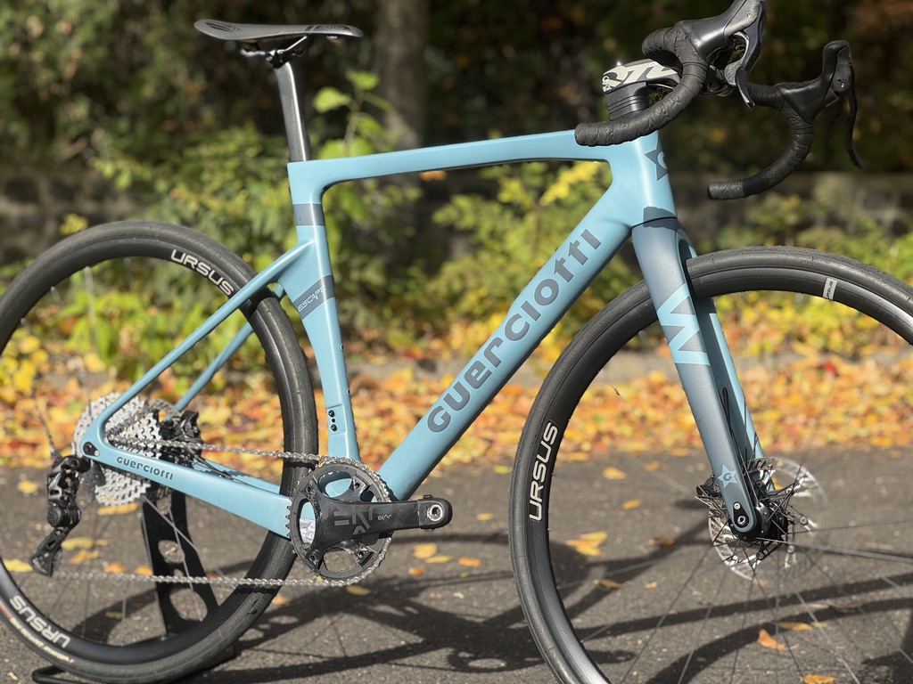 (használt) 2025 Guerciotti Escape Carbon Disc Gravel, Campagnolo Ekar 1x13, Ursus kerékszett (S) - Image 2