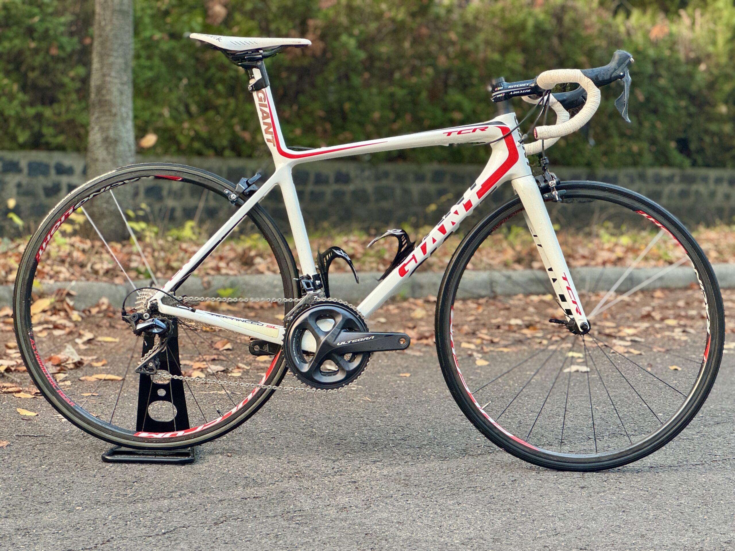 (használt) 7,0kg Giant TCR Advanced SL Carbon, Shimano Ultegra 11S, Fulcrum Racing Light Carbon (M)