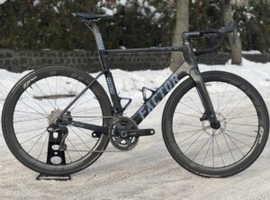 Factor Ostro Vam Disc Carbon, Ultegra di2, Zipp 303 Carbon (56)