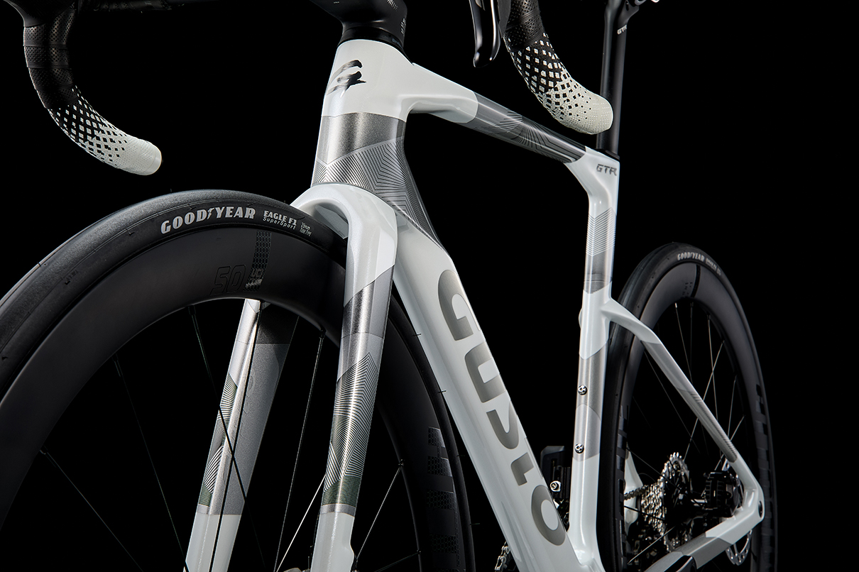 ÚJ Gusto GTR DB Sport TE, Shimano 105 di2 12s, Carbon kerékszett - országúti kerékpár - Image 8