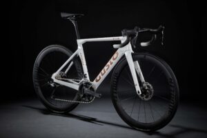 ÚJ Gusto Cobra Evo DB Elite Ultra Pearl White - carbon országúti kerékpár
