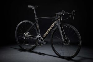 Új Gusto Cobra Evo DB Elite Obsidian Black- országúti kerékpár
