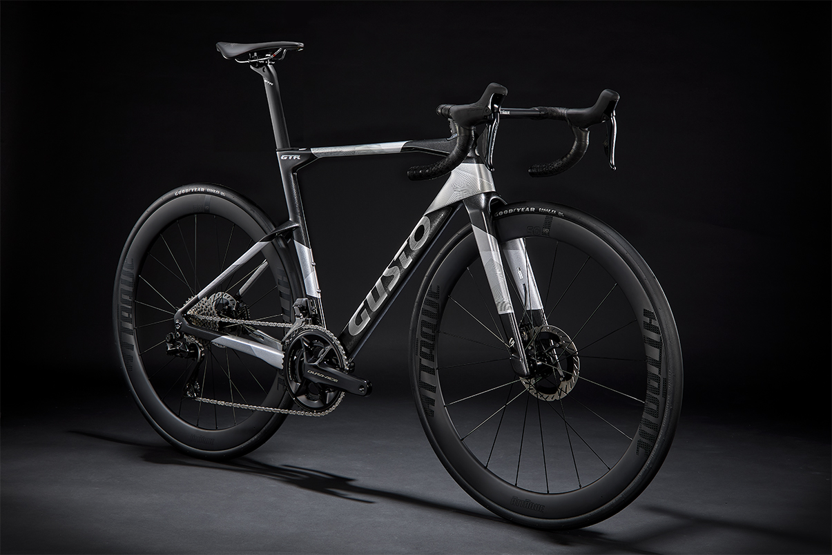 ÚJ Gusto GTR MAX, Shimano Dura Ace di2 12s, Attaque Carbon - országúti kerékpár