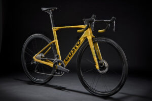 ÚJ Gusto GTR PRO Legend, Shimano Ultegra di2 12s, Campagnolo Shamal Carbon - országúti kerékpár